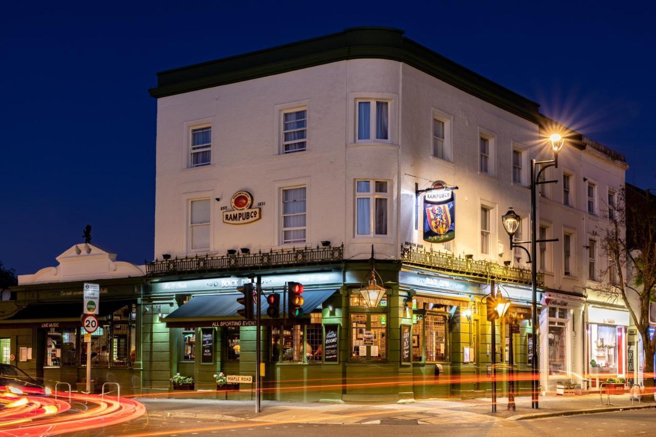 Black Lion Surbiton المظهر الخارجي الصورة
